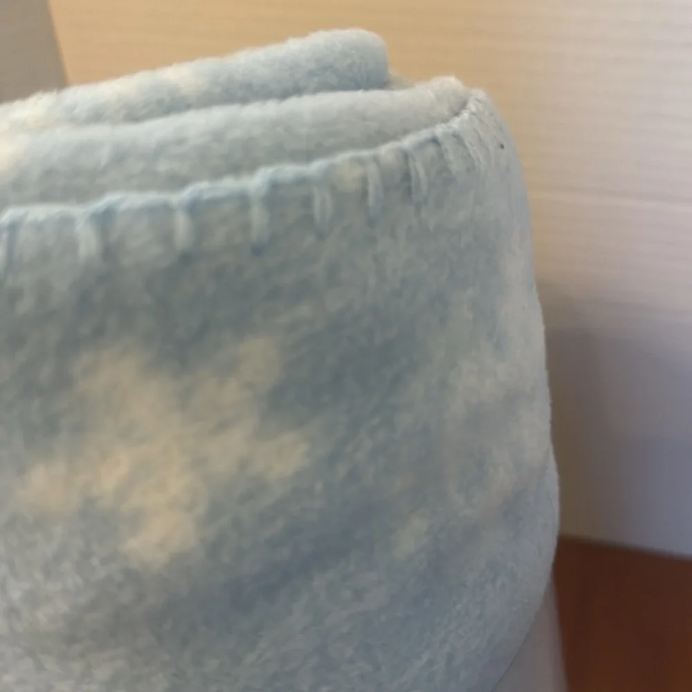 The Big One Sky Blue snowflake design 60x70” Fleece Throw blanket anti-pilling